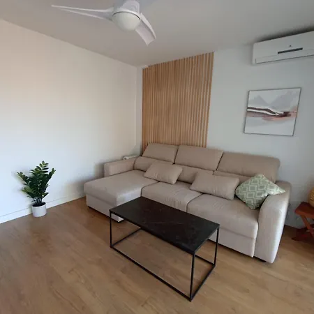 La Sirereta Apartment *